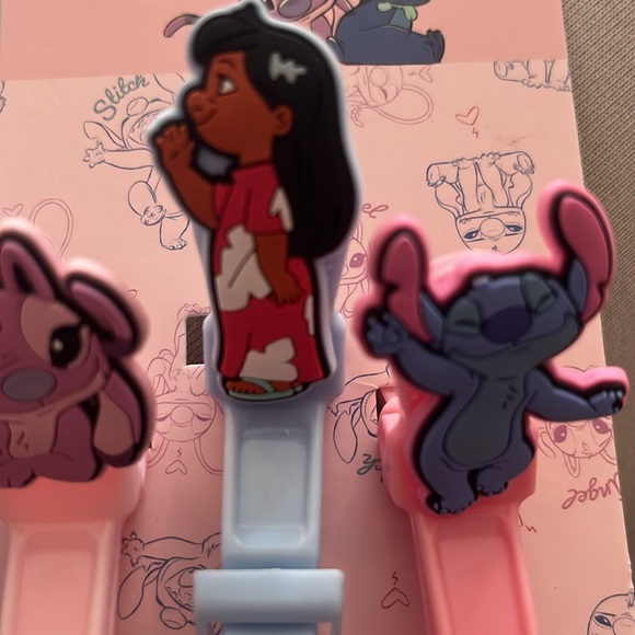 Stitch hair clips set of 4 nwt - Picture 3 of 6